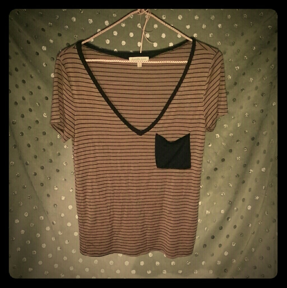 V neck tee
